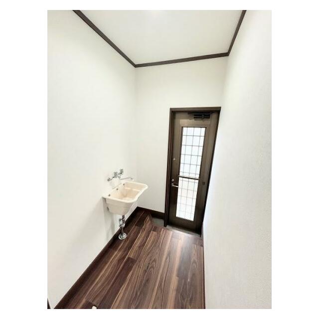 1階納戸　約1.5帖