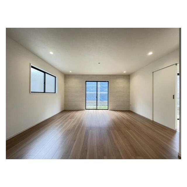 ゆとりある広さと明るさでホッとくつろげるスペースになっています！