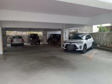 駐車スペース完備／全11戸収益マンション