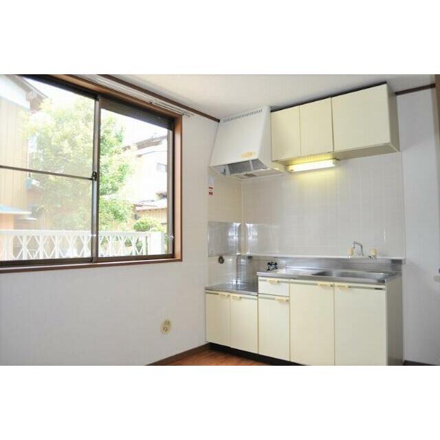 窓のある明るいキッチン♪