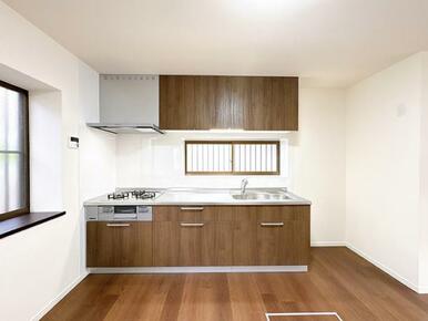 「キッチン」システムキッチン、新品交換済み