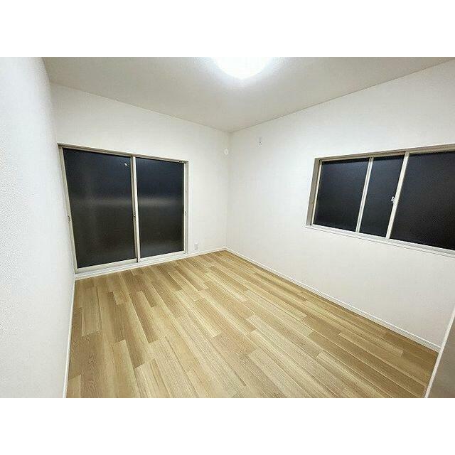 洋室約６帖　別アングル（２）