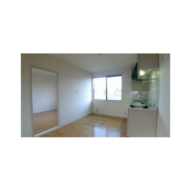 キッチンです。しっかり窓がございます！