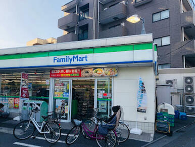 ファミリーマート中幸町三丁目店