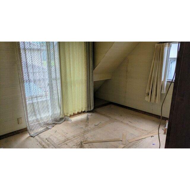 使い勝手のいい洋室です