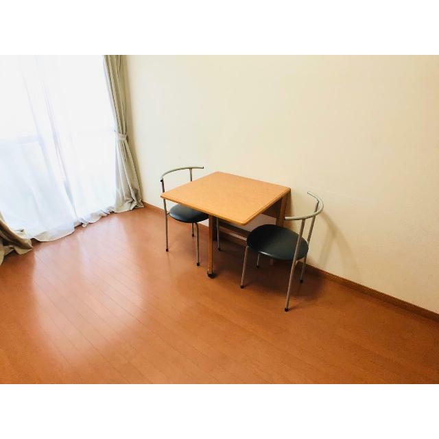 テーブル・イス2脚