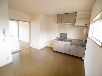 8.5帖の広々キッチン