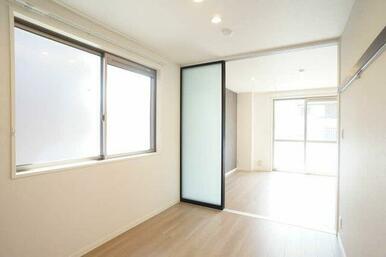 ハンガーフック付き化粧幕板がございます