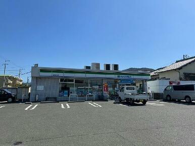 ファミリーマート豊橋緑ヶ丘店