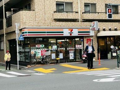 セブンイレブン 根津駅前店