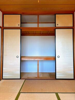 「2階和室」各室収納つきです