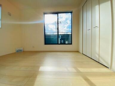 リビングとは別に静かな時間を楽しめる部屋（1号棟）