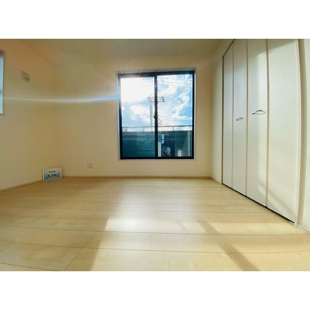 リビングとは別に静かな時間を楽しめる部屋（1号棟）