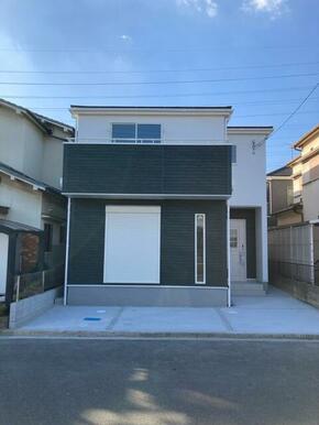 日を重ねるごとにこの佇まいに愛着が湧いてきそう（1号棟）