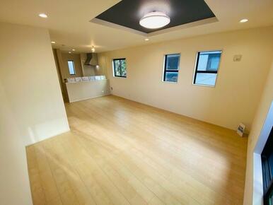 笑顔が溢れる、心和むリビング（1号棟）