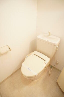 ◆トイレ◆　※写真は３０３号室です
