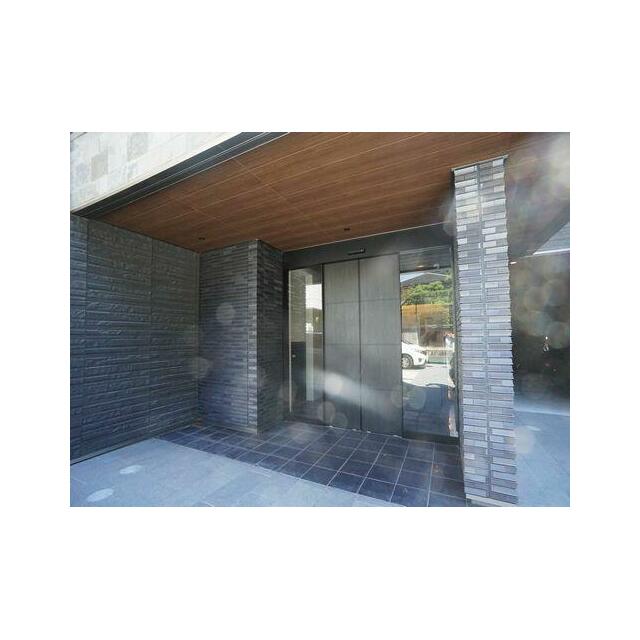 防犯カメラ・エレベーター付の積水ハウス施工の賃貸マンションです。