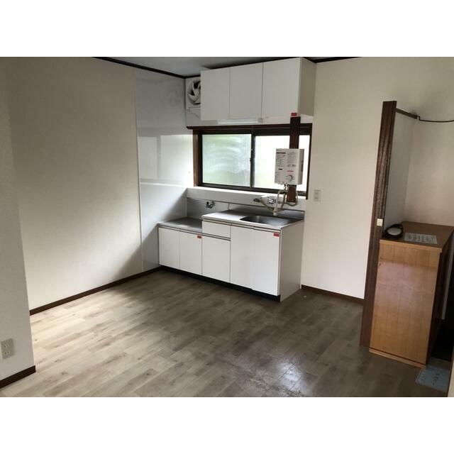 床は明るめの色★