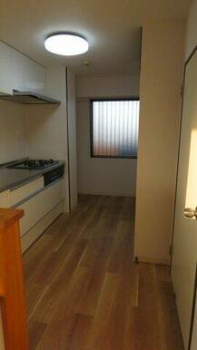 写真は全て退去者入居前の物です