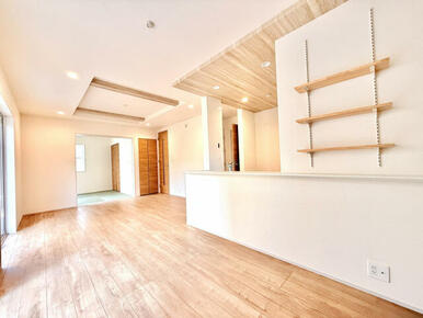 リビングダイニング