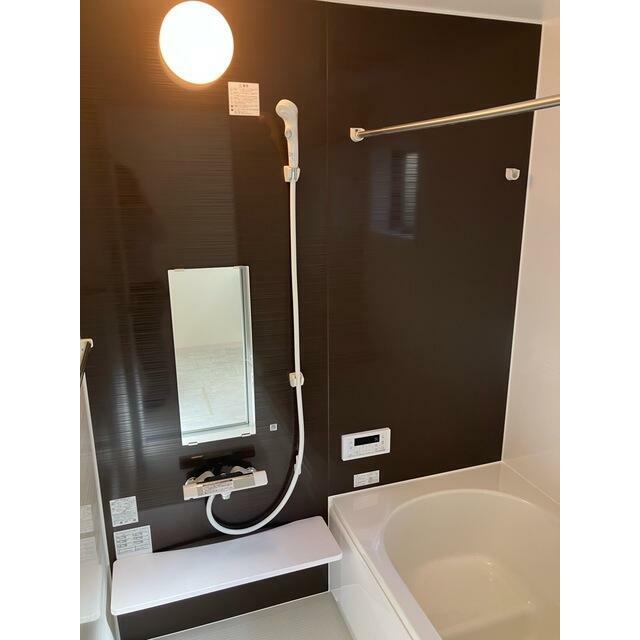 たまりがちな疲れやモヤモヤイライラはバスタイムですっきり洗い流して（1号棟）