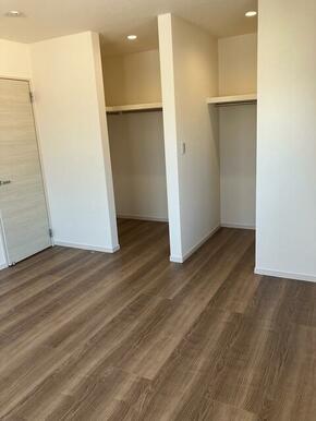 大切な洋服にはきちんと収納場所を用意したい（1号棟）