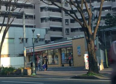 セブンイレブン福岡けやき通り店