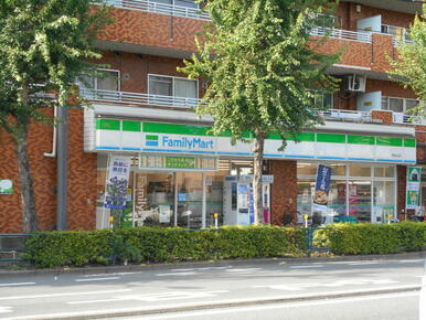 ファミリーマート新桜台店