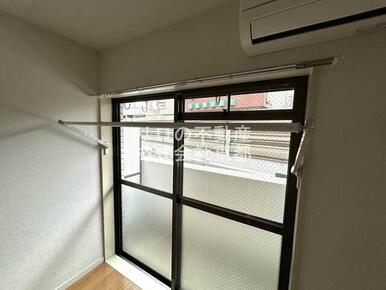 室内物干し用金具付！日中の外出や雨の日のお洗濯に便利☆