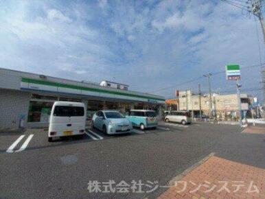 ファミリーマート 泉楽通店