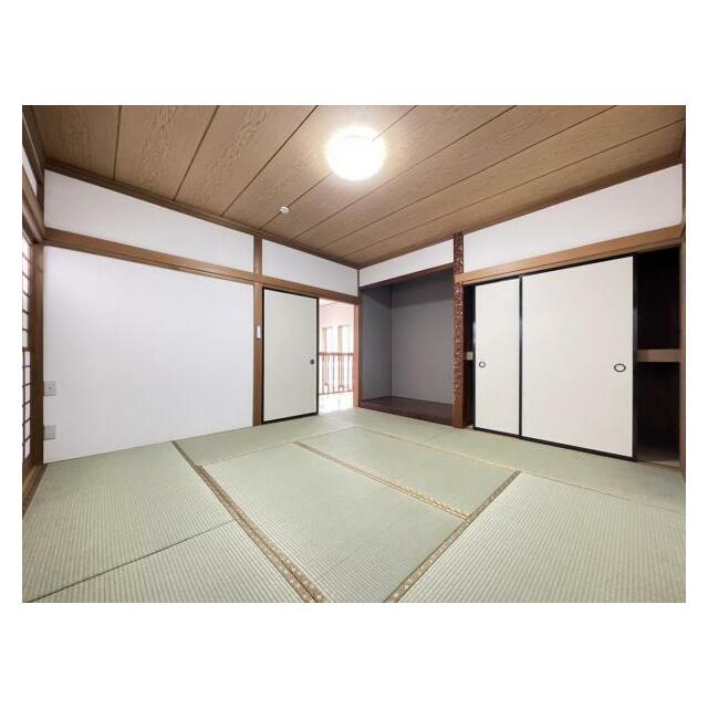 直接バルコニーに出られるので、洗濯物も楽々＾＾