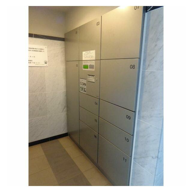 宅配ボックス完備。