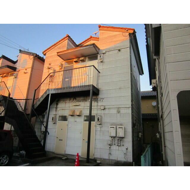 閑静な住宅街に位置しています