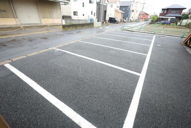 嬉しい敷地内駐車場♪