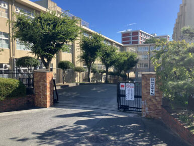 和白丘中学校