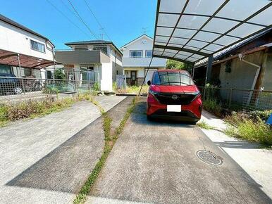「駐車スペース」別角度からのお写真でございます