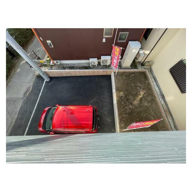 カースペース2台！並列駐車もできます♪