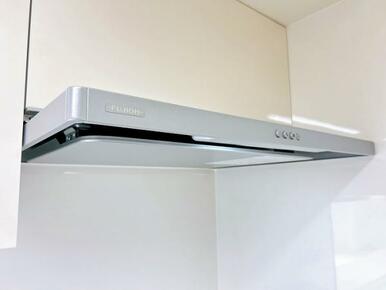 新品交換済みレンジフード