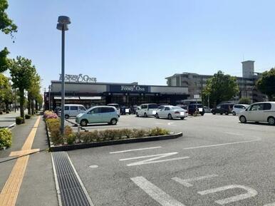 フーディワン楠店