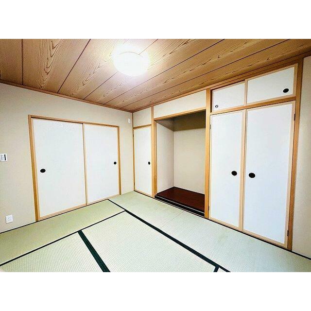 「和室」１階北側６帖和室の様子です。