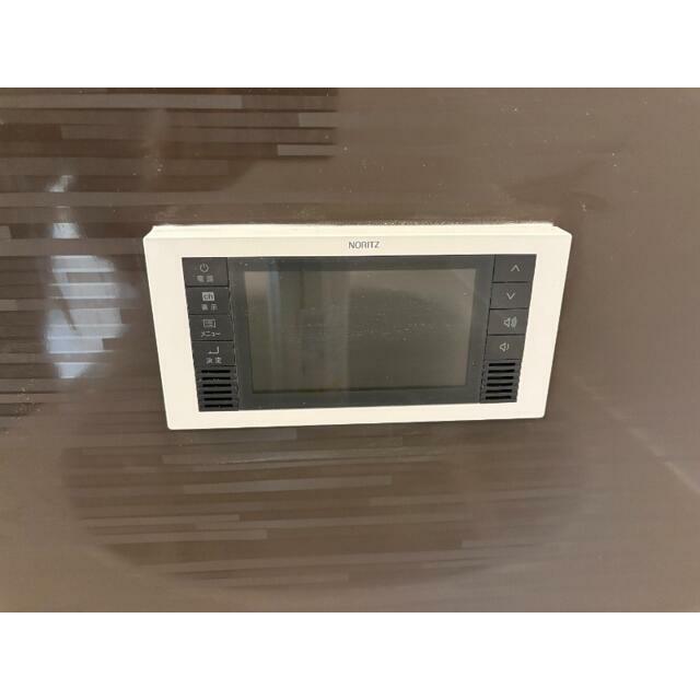 テレビ付きバス
