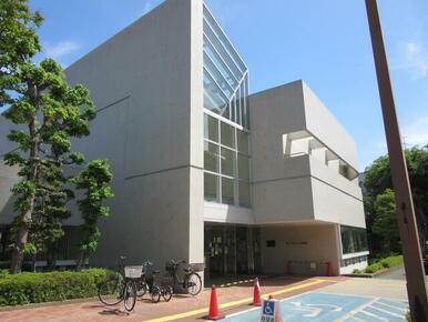 東大和市立中央図書館