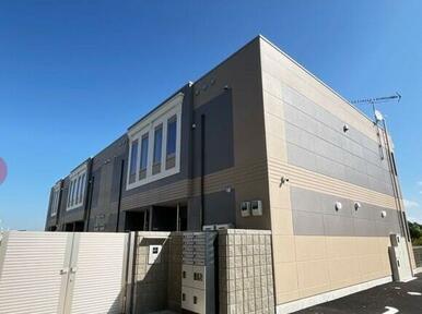 年間家賃収入８，９８８，０００円！オートロック付エントランス！