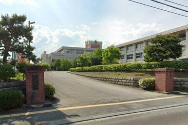 花巻中学校　徒歩20分（1600ｍ）