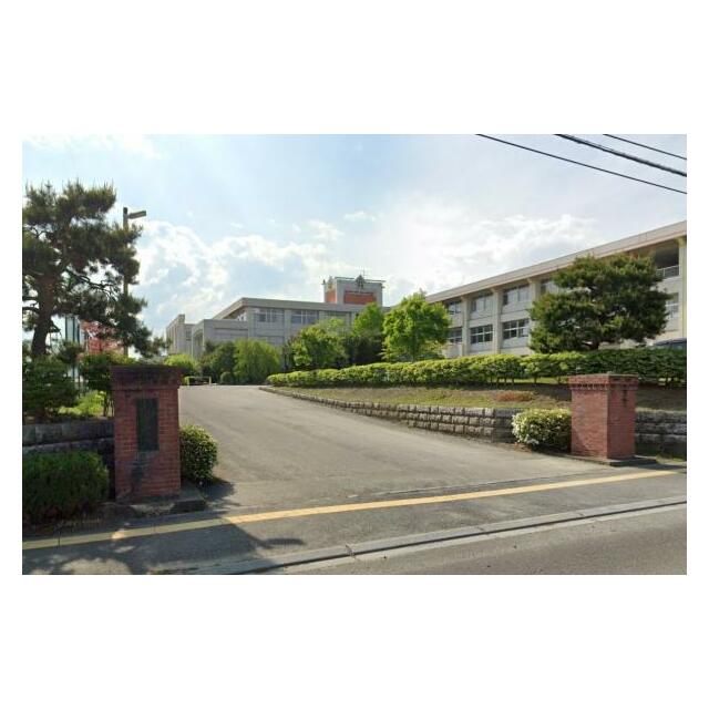 花巻中学校　徒歩20分（1600ｍ）