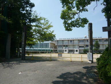 西尾市立津平小学校