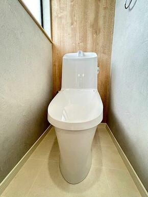 「２階トイレ」ウォシュレット付きトイレに新品交換済みです。