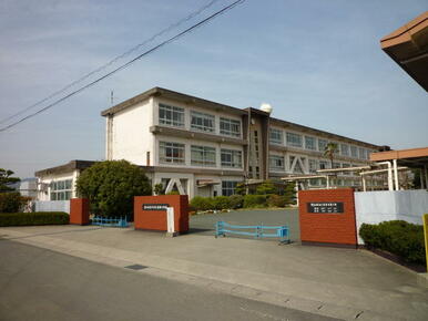 豊川市立東部小学校