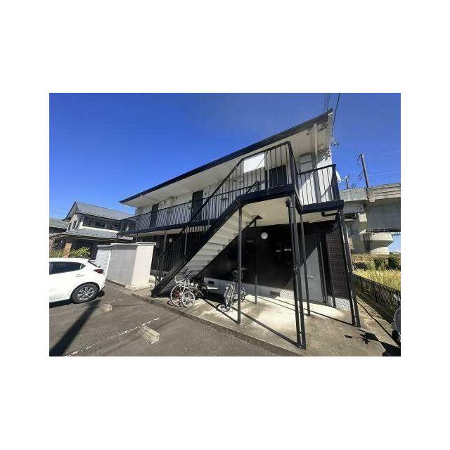 建物前に駐車場があり、買い物から室内までの動線を最短で進むことができます。