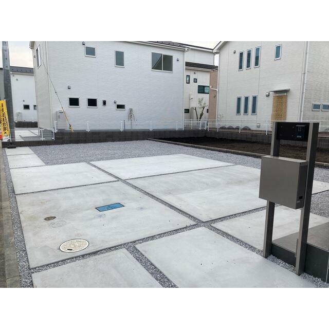 やっぱり車は生活必需品。だからこそ駐車場は必須！（1号棟）